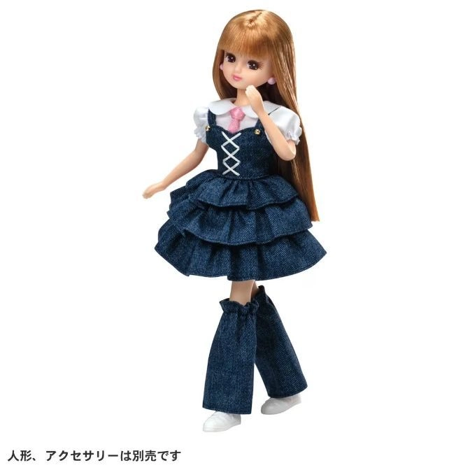 Licca doll in denim dress with layered skirt and matching leg warmers, wearing white shoes.