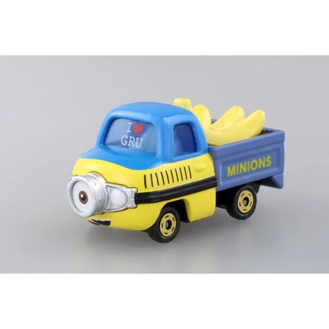 Minions toy truck with bananas, featuring a single eye and "I ❤️ GRU" on the windshield.