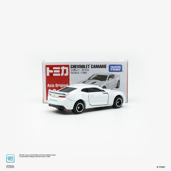  White Tomica Chevrolet Camaro 1/66 scale diecast toy car with box, Asia Original edition.