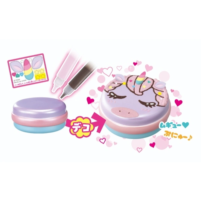  DIY unicorn squishy toy. Includes decorations, paint pens, and a squishy base to customize.