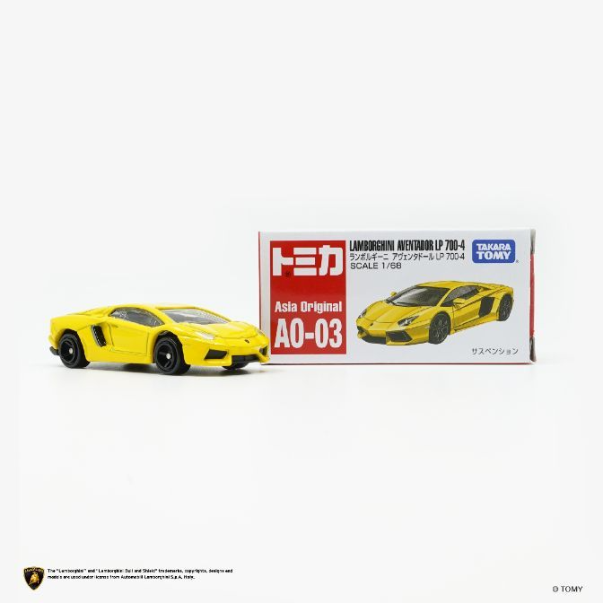  Yellow Tomica Lamborghini Aventador LP 700-4 diecast car with box. Scale 1/68.