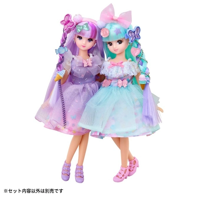  Two Licca-chan dolls in pastel dresses with ice cream accessories and butterfly hair clips.