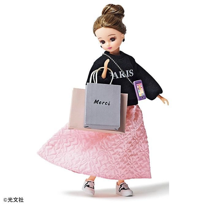  Licca doll in a Paris sweatshirt, pink skirt, sneakers, shopping bags, and a phone on a chain.